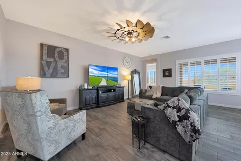 Living - 6915 E Quince St, Mesa, AZ 85207 photo 2 of 3