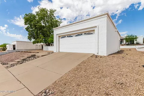 Exterior - 1316 E Winged Foot Rd, Phoenix, AZ 85022 photo 2 of 7