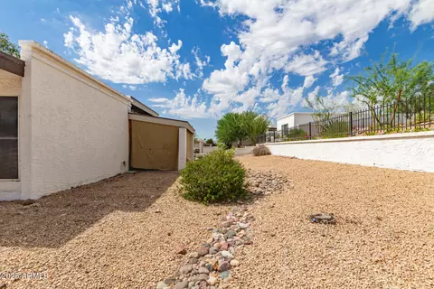 Exterior - 1316 E Winged Foot Rd, Phoenix, AZ 85022 photo 5 of 7