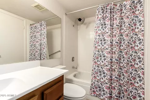 Bath - 1316 E Winged Foot Rd, Phoenix, AZ 85022 photo 3 of 3