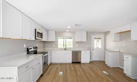 3032 E 15th Ave, Apache Junction, AZ 85119 photo 11