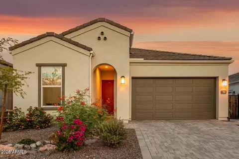 2323 E Questa Dr, Phoenix, AZ 85024