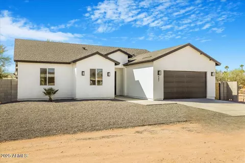 1225 N Ironwood Dr, Apache Junction, AZ 85120