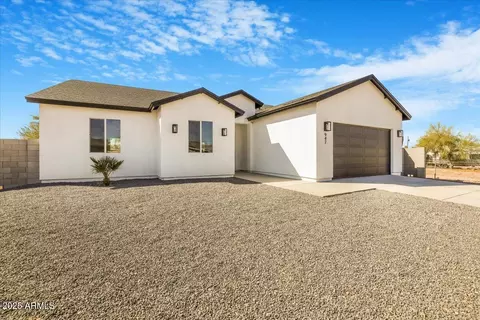 Exterior - 1225 N Ironwood Dr, Apache Junction, AZ 85120 photo 3 of 6