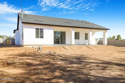 Exterior - 1225 N Ironwood Dr, Apache Junction, AZ 85120 photo 4 of 6