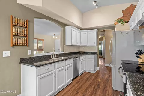 16646 N 35th St, Phoenix, AZ 85032