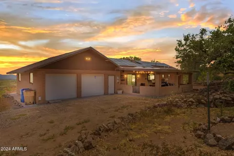 3894 E Mountain Vista Rd, Hereford, AZ 85615