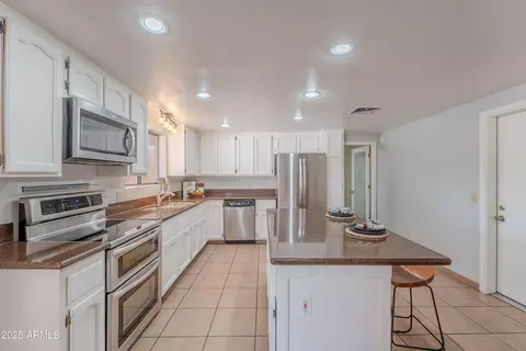 Kitchen - 2013 E Lockwood St, Mesa, AZ 85213 photo 2 of 2
