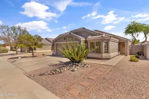879 S Longmore St, Chandler, AZ 85224