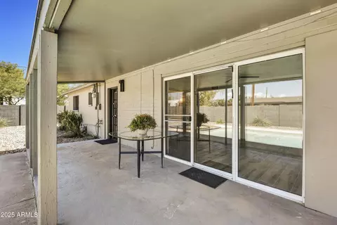 Exterior - 1986 E Palmcroft Dr, Tempe, AZ 85282 photo 4 of 8