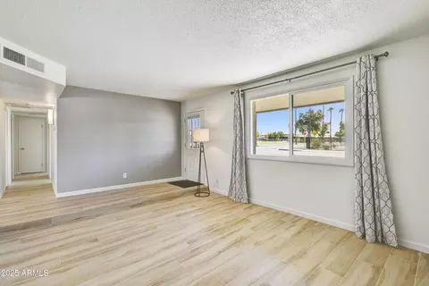 Living - 1986 E Palmcroft Dr, Tempe, AZ 85282 photo 2 of 3
