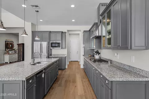 Kitchen - 1439 E Mead Dr, Gilbert, AZ 85298 photo 4 of 8