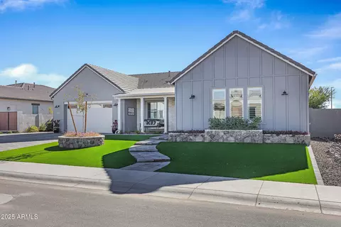 Exterior - 1439 E Mead Dr, Gilbert, AZ 85298 photo 3 of 10