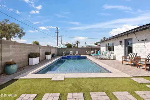 8201 E Piccadilly Rd, Scottsdale, AZ 85251