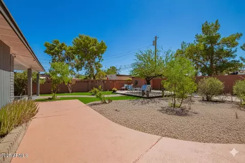 Exterior - 2201 E Kings Ave, Phoenix, AZ 85022 photo 7 of 13
