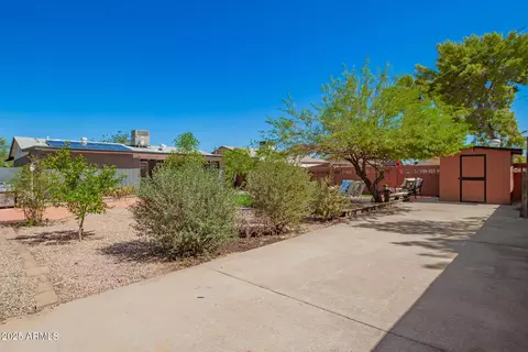 Exterior - 2201 E Kings Ave, Phoenix, AZ 85022 photo 5 of 13