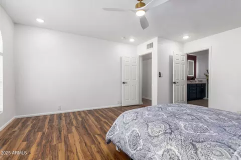 Bedroom - 2201 E Kings Ave, Phoenix, AZ 85022 photo 2 of 6