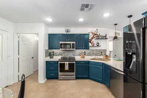 Kitchen - 2201 E Kings Ave, Phoenix, AZ 85022 photo 3 of 3