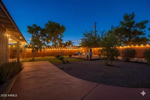 Exterior - 2201 E Kings Ave, Phoenix, AZ 85022 photo 8 of 13