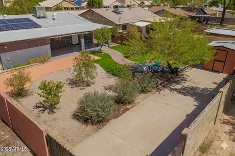 Exterior - 2201 E Kings Ave, Phoenix, AZ 85022 photo 11 of 13