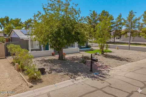 Exterior - 2201 E Kings Ave, Phoenix, AZ 85022 photo 1 of 13