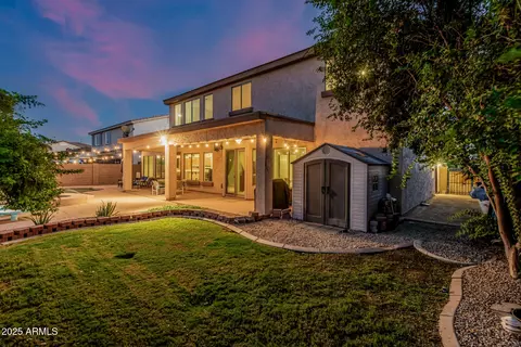 Exterior - 246 E Frances Ln, Gilbert, AZ 85295 photo 3 of 5