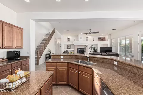Kitchen - 246 E Frances Ln, Gilbert, AZ 85295 photo 2 of 2