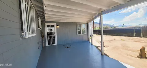 Exterior - 9448 S 10th Ave, Phoenix, AZ 85041 photo 4 of 5