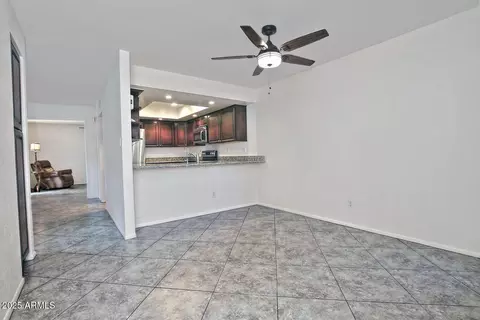 Dining - 5202 E Tamblo Dr, Phoenix, AZ 85044 photo 2 of 2