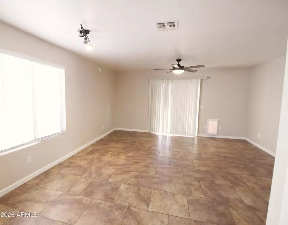 Living - 1507 W Mesquite Ave, Apache Junction, AZ 85120 photo 3 of 3