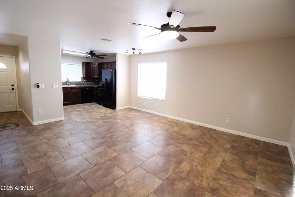 Living - 1507 W Mesquite Ave, Apache Junction, AZ 85120 photo 2 of 3