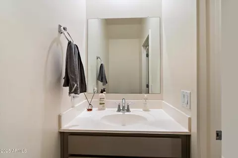 Bath - 2259 W Harmont Dr, Phoenix, AZ 85021 photo 3 of 3
