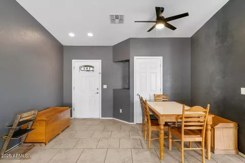 Entry Way - 2540 E Mcarthur Dr, Tempe, AZ 85288 photo 2 of 2