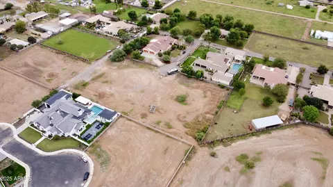 1765 E Camina Plata Ct #-, Gilbert, AZ 85298 photo 3
