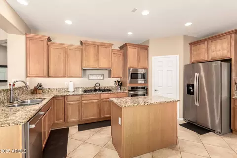 Kitchen - 11123 E Risata Ave, Mesa, AZ 85212 photo 1 of 4