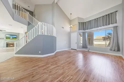 335 W Helena Dr W, Phoenix, AZ 85023