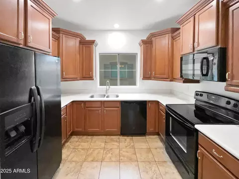 Kitchen - 4704 E Laurel Ave, Gilbert, AZ 85234 photo 2 of 2