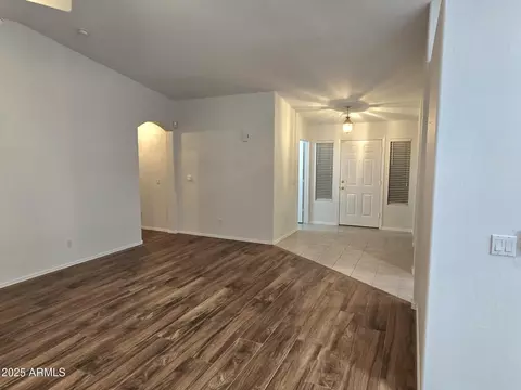 Living - 2101 S Meridian Rd #417, Apache Junction, AZ 85120 photo 3 of 5
