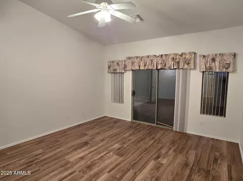 Living - 2101 S Meridian Rd #417, Apache Junction, AZ 85120 photo 5 of 5