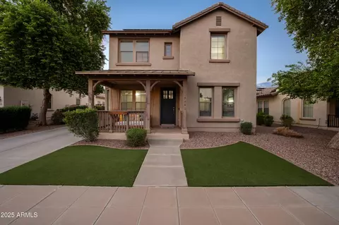 15402 W Old Oak Ln, Surprise, AZ 85379
