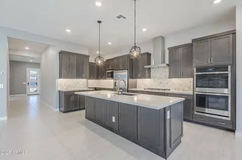Kitchen - 1320 E Beechnut Pl, Chandler, AZ 85249 photo 1 of 8