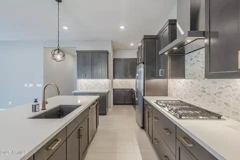 Kitchen - 1320 E Beechnut Pl, Chandler, AZ 85249 photo 7 of 8