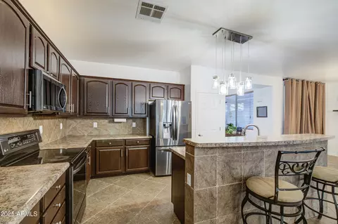 Kitchen - 21503 E North Ct, Queen Creek, AZ 85142 photo 6 of 8