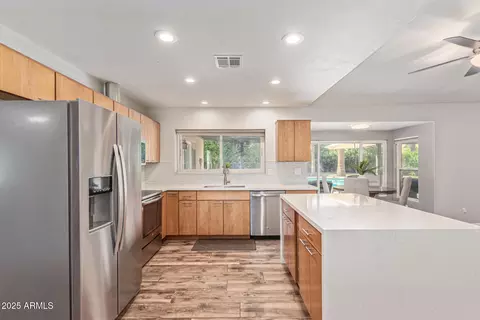 Kitchen - 4508 E Ludlow Dr, Phoenix, AZ 85032 photo 2 of 4