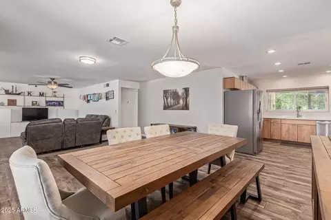 Dining - 4508 E Ludlow Dr, Phoenix, AZ 85032 photo 2 of 3