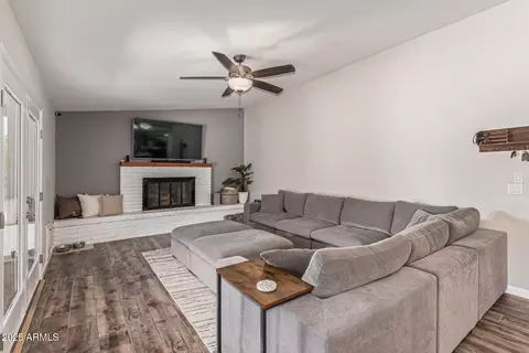 Living - 4508 E Ludlow Dr, Phoenix, AZ 85032 photo 1 of 2