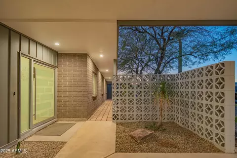 3531 E Onyx Ave, Phoenix, AZ 85028 photo 2