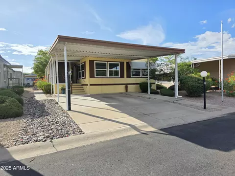 2233 E Behrend Dr #219, Phoenix, AZ 85024 photo 2