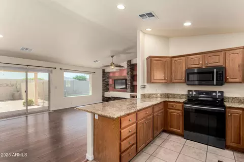 Kitchen - 11027 E Natal Ave, Mesa, AZ 85209 photo 3 of 3