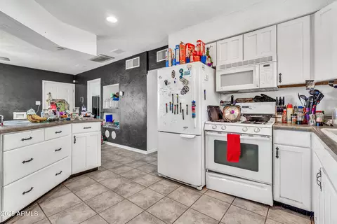 Kitchen - 345 W 9th St W, Mesa, AZ 85201 photo 1 of 5